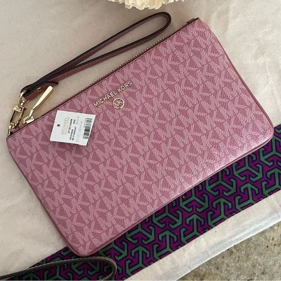 New Michael Kors 💕 jet set charm zip wirstlet - Picture 4 of 9